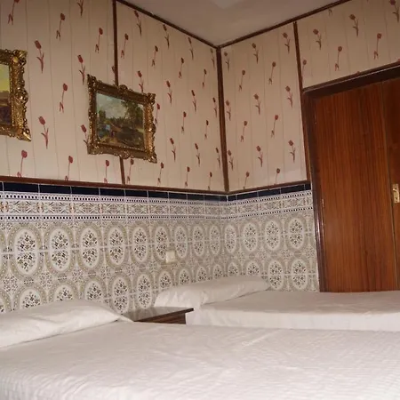 오스탈 알카사르 2* 코르도바